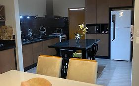 Apartamento lindo a 03 minutos da praia Enseada